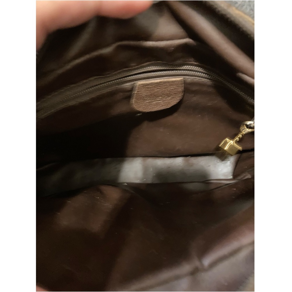 Authentic Pre-loved Vintage Gucci Crossbody Bag - Picture 3 of 14